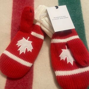 Hudson's Bay Canada Mittens -Size Lg/XL